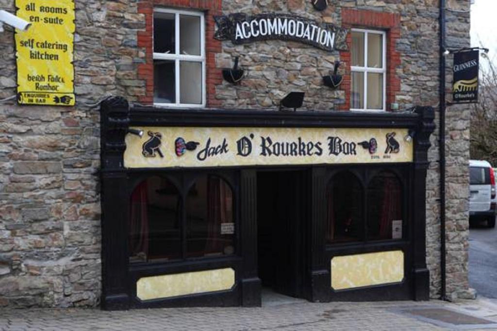 Jack O'Rourke'S Bar & Accommodation Abbeyfeale Szoba fotó
